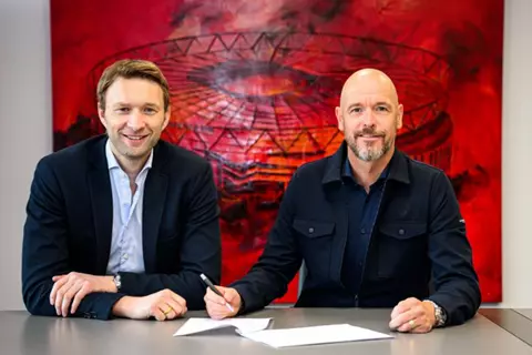 تين هاج: ليفركوزن من أندية النخبة في أوروبا.. ويعرف كان يفوز بالألقاب